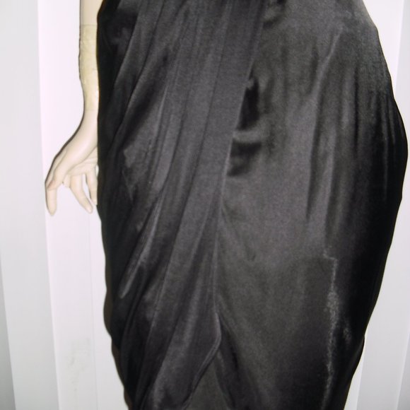 BCBG,black,ruched,off shoulder,ruffled srap,large bow,draped tulip skirt,UNIQUE - Picture 6 of 8